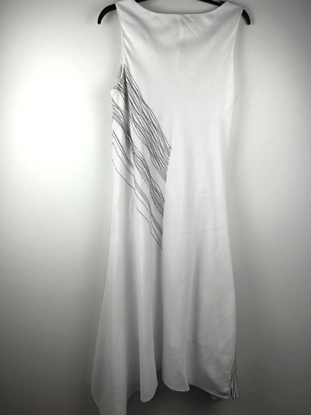 NM Neiman Marcus Women’s White Black Embroidered Asymmetrical Midi Dress M
